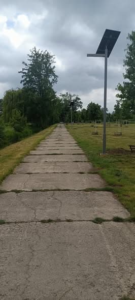 Pečky — park u rybníka — foto 3